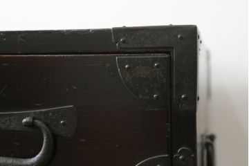 和製アンティーク　ヒノキ材　重厚感漂う最上地方の小箪笥(引き出し、小タンス、チェスト)(R-052911)
