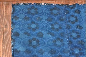 明治期　赤入り藍型染木綿古布(布団皮、藍染)(R-052913)