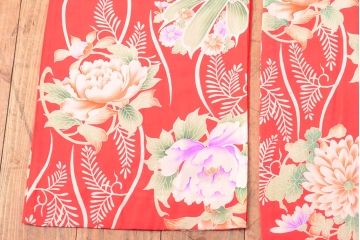 大正〜昭和初期　総花柄縮緬着物(振袖、古布、赤縮、正絹)(R-052914)