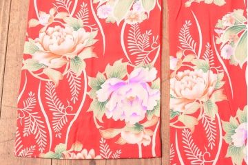 大正〜昭和初期　総花柄縮緬着物(振袖、古布、赤縮、正絹)(R-052914)