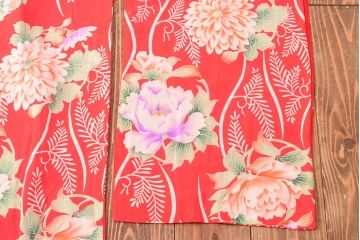 大正〜昭和初期　総花柄縮緬着物(振袖、古布、赤縮、正絹)(R-052914)