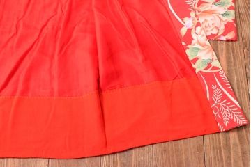 大正〜昭和初期　総花柄縮緬着物(振袖、古布、赤縮、正絹)(R-052914)