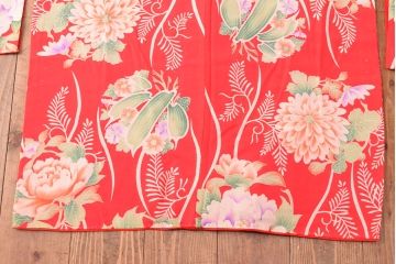 大正〜昭和初期　総花柄縮緬着物(振袖、古布、赤縮、正絹)(R-052914)
