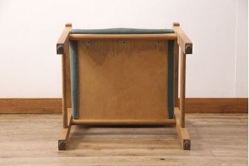 デンマークビンテージ　Hans J Wegner(ハンス・J・ウェグナー)　GETAMA(ゲタマ)　CONFERENCECHAIR　オーク材　洗練された佇まいが目を引くカンファレンスチェア(アームチェア、イス、椅子、ダイニングチェア、ヴィンテージ、北欧)(R-052926)