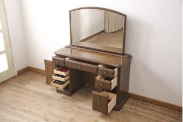 中古　美品　カリモク家具(karimoku)　domani(ドマーニ)　QUEENS　LIFE(クイーンズライフ)　クラシカルな佇まいが目を引くドレッサー(定価約30万円)(鏡台、引き出し)(R-052929)