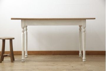中古　ナチュラルな雰囲気がかわいらしいアンティーク風テーブル(コンソールテーブル、作業台、デスク、在宅ワーク、在宅用)(R-052932)