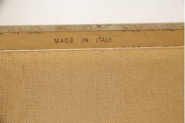 中古　イタリア輸入家具　クラシカルな佇まいが魅力的な縦型キャビネット(ガラスケース、キュリオケース、飾り棚)(R-052934)