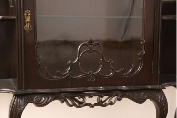 イギリスアンティーク　マホガニー材　凝ったつくりが目を引くパーラーキャビネット(飾り棚、ミラー)(R-052935)