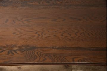 中古　カントリーハウス　秋山木工　ナラ材　上質なつくりが魅力的なダイニングテーブル(作業台、食卓)(R-052942)