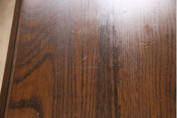 中古　カントリーハウス　秋山木工　ナラ材　上質なつくりが魅力的なダイニングテーブル(作業台、食卓)(R-052942)