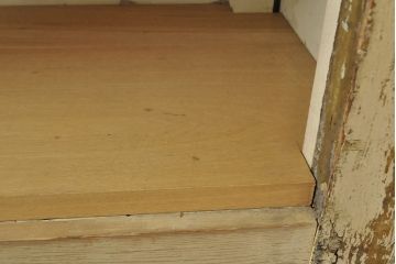 フランスアンティーク　大理石天板　歴史を感じさせるデザインと雰囲気が味わい深いシャビーなカウンターテーブル(コンソールテーブル、収納棚、サイドボード)(R-052960)