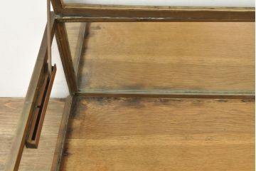 フランスアンティーク　激レアデザイン!　真鍮枠　背板が鏡張りで広々見えるRガラス卓上ショーケース(ガラスケース、陳列棚、店舗什器)(R-052963)