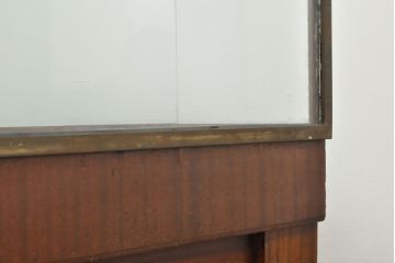 フランスアンティーク　六角形のフォルムが珍しい!フレームに真鍮が使われているガラスケース(ショーケース、陳列棚、店舗什器)(R-052965)