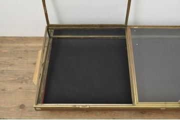フランスアンティーク　真鍮枠　ジュエリーケースとしてもおすすめな卓上ガラスケース(ショーケース、店舗什器)(R-052978)