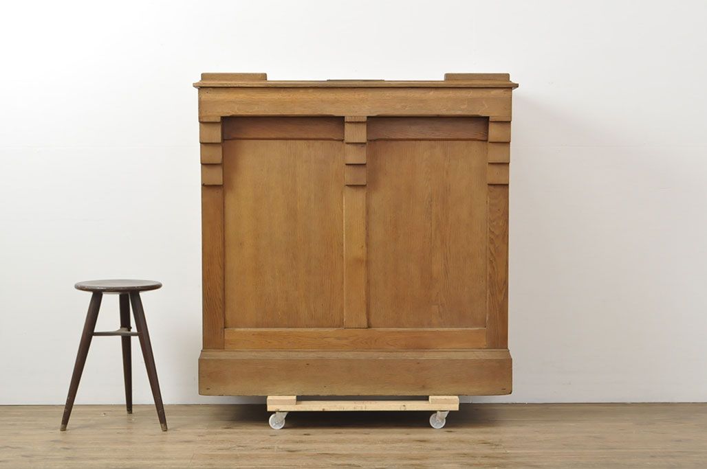 イギリスアンティーク オーク材 使い込まれた木の味わいが楽しめる教台(教壇、説教台、カウンターテーブル)(R-052981)