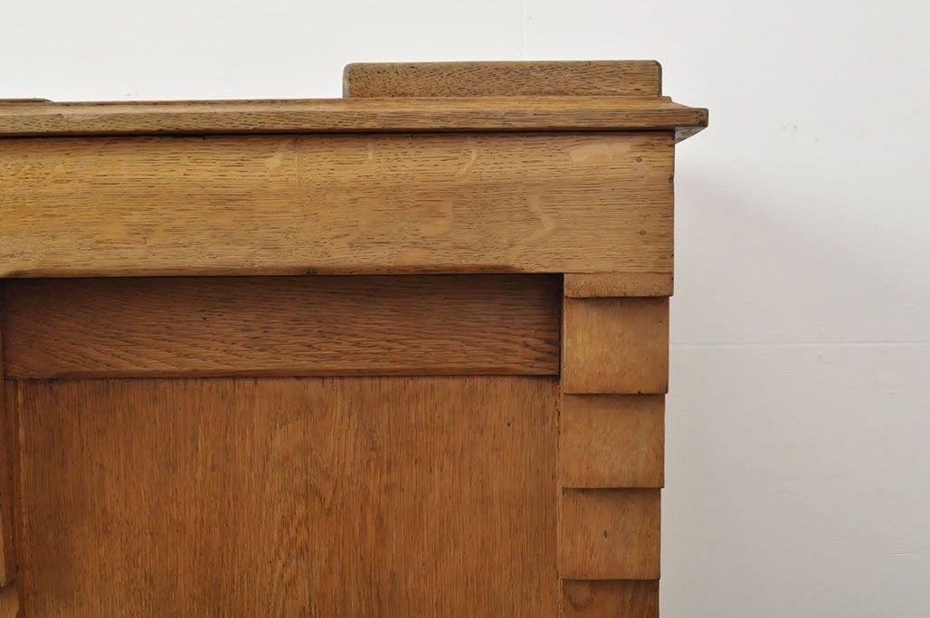 イギリスアンティーク オーク材 使い込まれた木の味わいが楽しめる教台(教壇、説教台、カウンターテーブル)(R-052981)