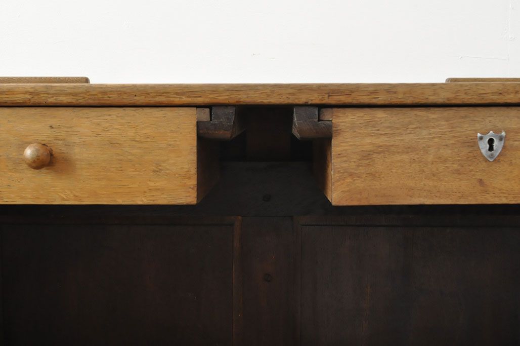 イギリスアンティーク オーク材 使い込まれた木の味わいが楽しめる教台(教壇、説教台、カウンターテーブル)(R-052981)