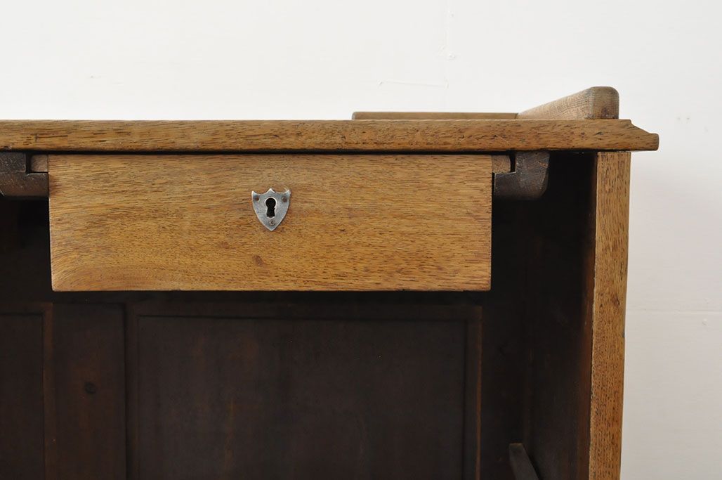 イギリスアンティーク オーク材 使い込まれた木の味わいが楽しめる教台(教壇、説教台、カウンターテーブル)(R-052981)