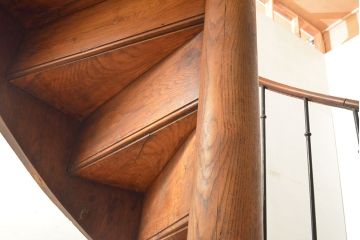 フランスアンティーク　激レア!!　オーク材・アイアン製　優雅な雰囲気、開放感ある空間を演出してくれる希少な螺旋階段(らせん階段)(R-052984)