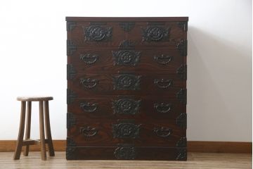 中古　訳あり品　岩谷堂箪笥　和の趣溢れる重厚感たっぷりな整理箪笥(チェスト、引き出し、和タンス、衣装箪笥)(R-052991)