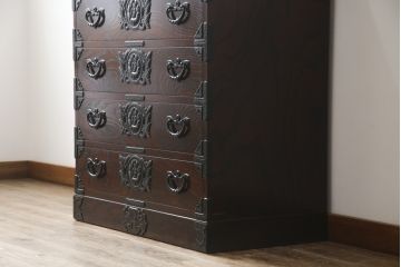 中古　訳あり品　岩谷堂箪笥　和の趣溢れる重厚感たっぷりな整理箪笥(チェスト、引き出し、和タンス、衣装箪笥)(R-052991)