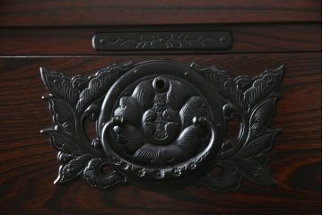 中古　訳あり品　岩谷堂箪笥　和の趣溢れる重厚感たっぷりな整理箪笥(チェスト、引き出し、和タンス、衣装箪笥)(R-052991)