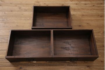 中古　海外輸入家具　展示品　美品　木の風合いが味わい深い総無垢材製のカウンターテーブル(サイドキャビネット、サイドボード、収納棚、リビングボード)(R-052995)