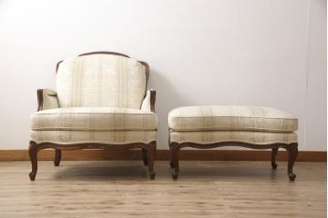 中古　美品　DREXEL HERITAGE(ドレクセルヘリテイジ)　クラシカルな佇まいが目を引く1人掛けソファ+オットマンセット(定価約80万円)(アームチェア、一人掛けソファ)(R-052999)