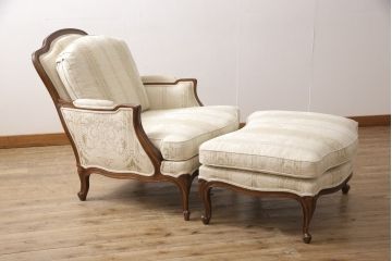 中古　美品　DREXEL HERITAGE(ドレクセルヘリテイジ)　クラシカルな佇まいが目を引く1人掛けソファ+オットマンセット(定価約80万円)(アームチェア、一人掛けソファ)(R-052999)
