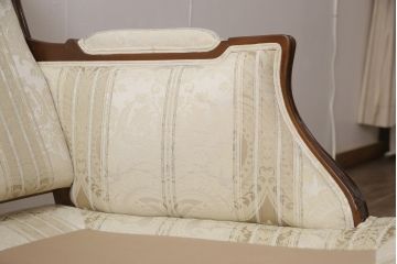 中古　美品　DREXEL HERITAGE(ドレクセルヘリテイジ)　クラシカルな佇まいが目を引く1人掛けソファ+オットマンセット(定価約80万円)(アームチェア、一人掛けソファ)(R-052999)