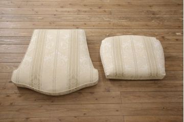 中古　美品　DREXEL HERITAGE(ドレクセルヘリテイジ)　クラシカルな佇まいが目を引く1人掛けソファ+オットマンセット(定価約80万円)(アームチェア、一人掛けソファ)(R-052999)