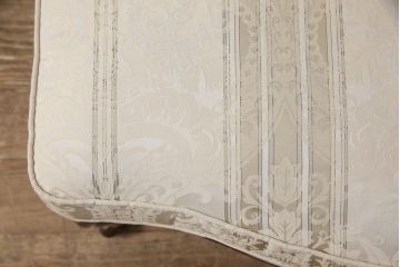 中古　美品　DREXEL HERITAGE(ドレクセルヘリテイジ)　クラシカルな佇まいが目を引く1人掛けソファ+オットマンセット(定価約80万円)(アームチェア、一人掛けソファ)(R-052999)