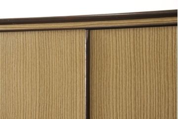 中古　モダンなデザインが目を引く桐箪笥風ワードローブ(洋服タンス、和箪笥)(R-053000)