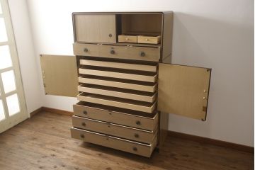 中古　美品　モダンなデザインが目を引く桐箪笥風和タンス(衣装箪笥、着物箪笥)(R-053002)
