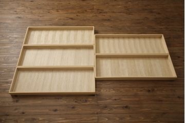 中古　美品　モダンなデザインが目を引く桐箪笥風和タンス(衣装箪笥、着物箪笥)(R-053002)