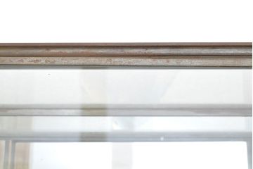 フランスアンティーク　激レア!!　Rガラス　長い時を経た味わい深いメタルフレームが格好良いガラスケース(ショーケース、陳列棚、飾り棚、曲げガラス)(R-053008)