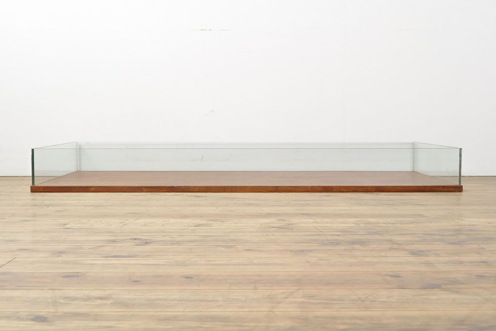 中古　シンプルなつくりの卓上ガラスケース(小物収納、陳列棚、店舗什器、展示台)(R-053010)