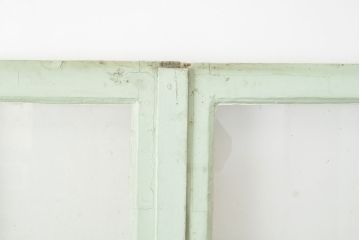 フランスアンティーク　人気のオーバル型ドアノブが付いた、ホワイトとミントグリーンの優しい色合いが可愛らしいガラス扉2枚セット(親子ドア、建具)(R-053018)