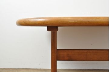 北欧ビンテージ　チーク無垢材　丸みを帯びたデザインがかわいらしいローテーブル(リビングテーブル、センターテーブル、ヴィンテージ)(R-053021)