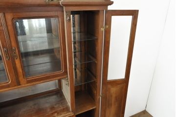 フランスアンティーク　マホガニー材　凛とした佇まいがお部屋の気品を高める上質なキャビネット(収納棚、戸棚、キャビネット)(R-053022)