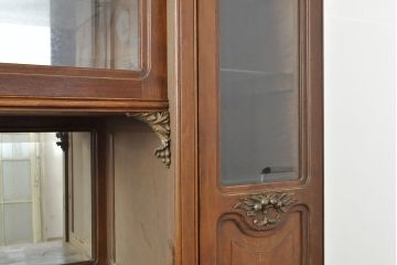 フランスアンティーク　マホガニー材　凛とした佇まいがお部屋の気品を高める上質なキャビネット(収納棚、戸棚、キャビネット)(R-053022)