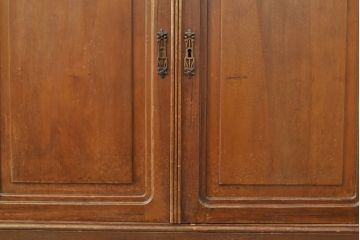 フランスアンティーク　マホガニー材　凛とした佇まいがお部屋の気品を高める上質なキャビネット(収納棚、戸棚、キャビネット)(R-053022)