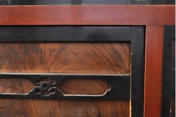 和製アンティーク　和モダンなお部屋にぴったりのツートンカラーが目を引く重ね水屋箪笥(収納棚、戸棚、食器棚、キャビネット)(R-053023)