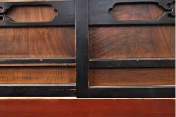 和製アンティーク　和モダンなお部屋にぴったりのツートンカラーが目を引く重ね水屋箪笥(収納棚、戸棚、食器棚、キャビネット)(R-053023)