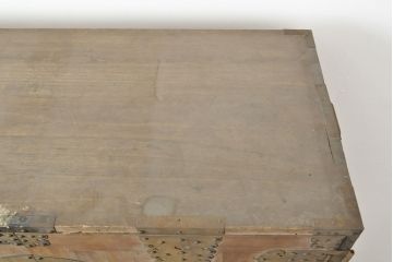 和製アンティーク　観音開き　迫力のある立派な十字金具が魅力的な上手物の総桐箪笥(桐たんす、和たんす、時代箪笥、引き出し)(R-053026)