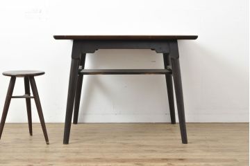 ビンテージ家具　松本民芸家具　和・洋どちらの空間にも取り入れやすい棚付きダイニングテーブル(食卓、2人掛け、ヴィンテージ)(R-053029)