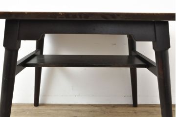 ビンテージ家具　松本民芸家具　和・洋どちらの空間にも取り入れやすい棚付きダイニングテーブル(食卓、2人掛け、ヴィンテージ)(R-053030)