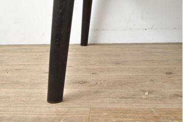 ビンテージ家具　松本民芸家具　和・洋どちらの空間にも取り入れやすい棚付きダイニングテーブル(食卓、2人掛け、ヴィンテージ)(R-053030)