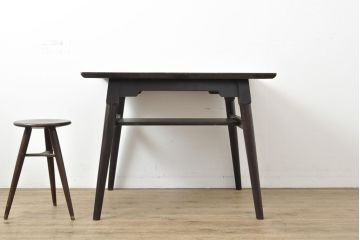 ビンテージ家具　松本民芸家具　和・洋どちらの空間にも取り入れやすい棚付きダイニングテーブル(食卓、2人掛け、ヴィンテージ)(R-053030)
