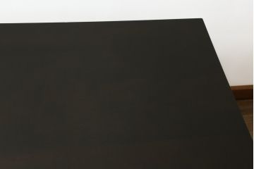 ビンテージ家具　松本民芸家具　落ち着きのある佇まいが大人空間を演出してくれる棚付きダイニングテーブル(食卓、2人掛け、4人掛け、ヴィンテージ)(R-053031)